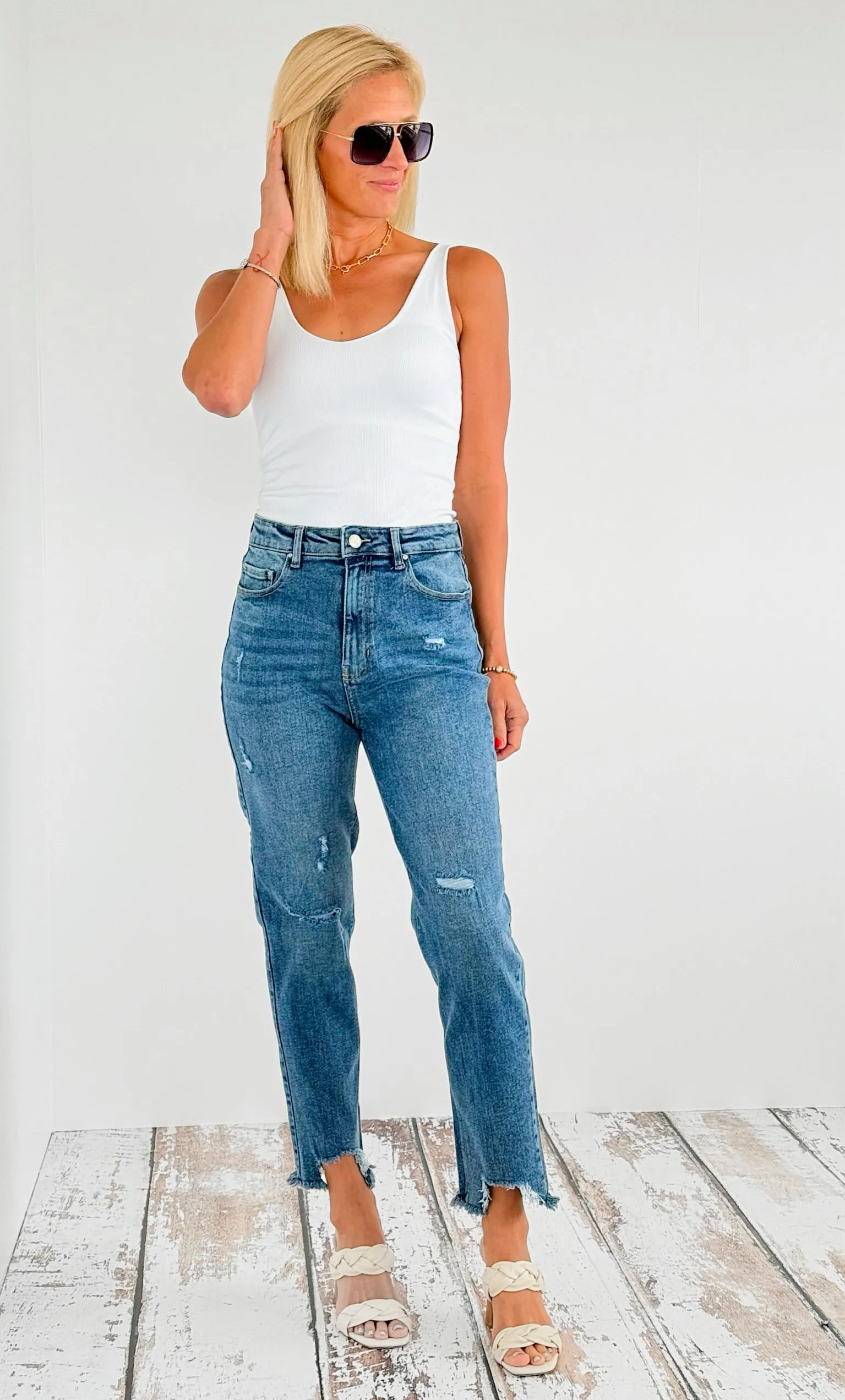 Distressed Capri Jean